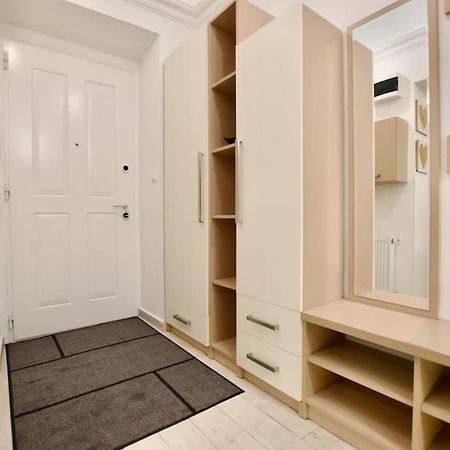 Standard Apartment By Hi5- Podmaniczky Street Budapest Exterior foto
