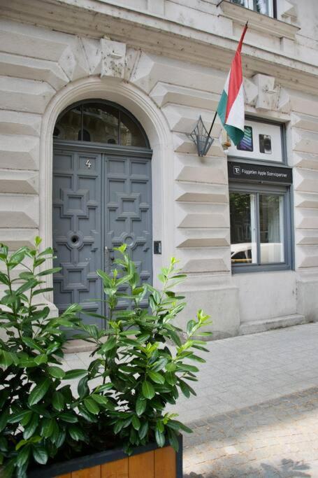 Standard Apartment By Hi5- Podmaniczky Street Budapest Exterior foto